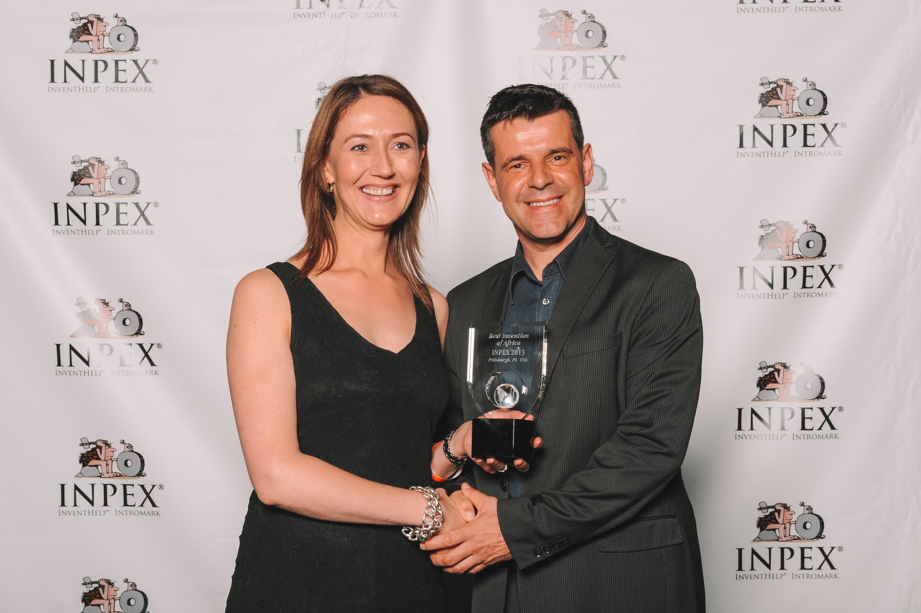 Annemie Fourie accepting her Inpex award for Best Innovation in Africa