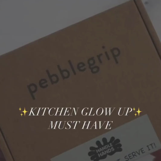 user comparing pebbegrip to oven mitt. shows problem with mitts and then pebblegrip in use demonstration 